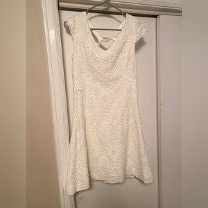 Lilly Pulitzer White dress with pearl back